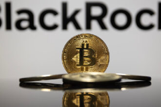 BlackRock Says Clients Are Buying Bitcoin to Hedge Against US Debt Crisis