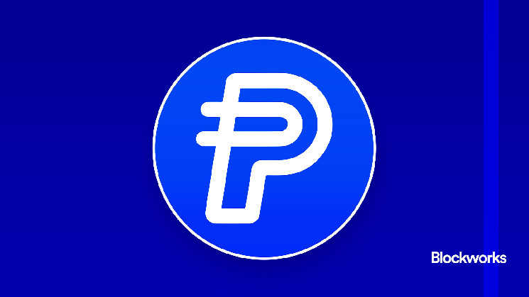 PayPal’s stablecoin flows out of Solana as incentives wane