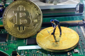 Bitcoin Miners’ Revenues Decline for the Third Month in a Row: CEOs Speak Out