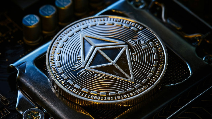 Liquid Staking Platforms Lose 230,000 ETH in 33 Days