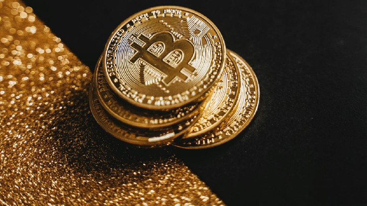 Which Governments Are Hoarding the Most Bitcoin?
