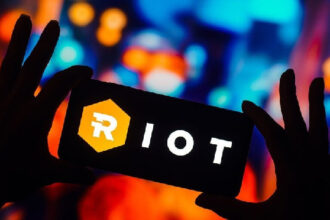 Riot Taps Advisors to Explore AI Partnerships as Bitcoin Miners Eye New Revenue Streams