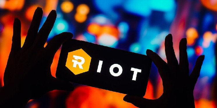 Riot Taps Advisors to Explore AI Partnerships as Bitcoin Miners Eye New Revenue Streams