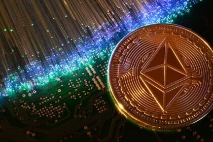 On-Chain Data Reveals Binance’s Strategy Behind Massive Ethereum And Solana Sell-Off