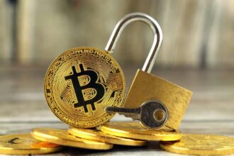 Analysis Firm Says "It's Still Too Early to Rejoice in Bitcoin", Reveals Key Level to Be Crossed for Bullish Confirmation!