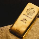 Gold Soars, Tech Futures Tumble as U.S. Hits China With Higher Tariffs