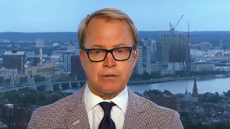 Gold to Pass Baton to Bitcoin