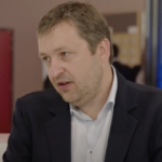 XRP's Valuation Questioned by Legendary Poker Player