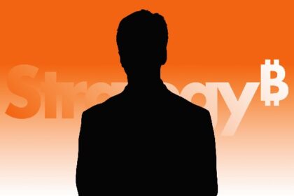 MicroStrategy director quietly dumps all his MSTR shares