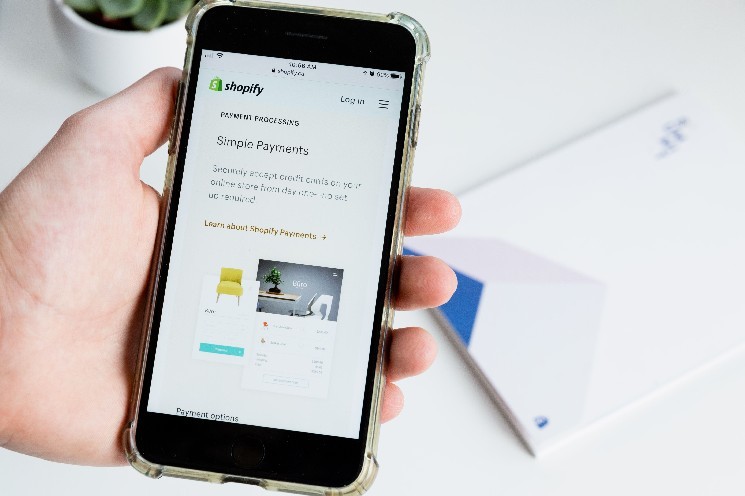 Shopify to Enable USDC Payments on Coinbase's Base for Merchants Worldwide