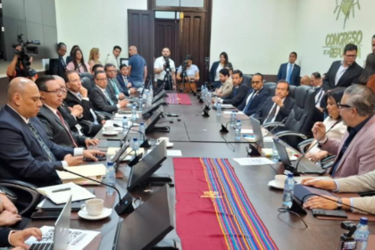 Guatemala progresses in Bitcoin regulation after a key dialogue between Congress and the Central Bank