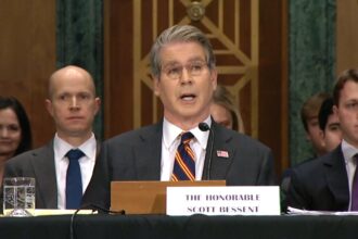 Anyone who does not want the Clarity law should move to El Salvador