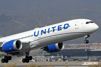 United Airlines Adds New Boeing 787 Routes as Premium Seats Could Lift UAL Stock